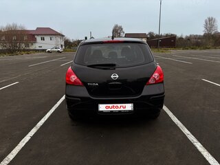 2010 Nissan Tiida I Рестайлинг, чёрный, 700000 рублей, вид 4