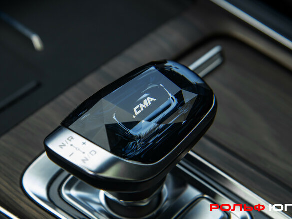 2025 Geely Monjaro (Xingyue L) I Рестайлинг 2 (China Market), белый, 3698000 рублей - вид 14