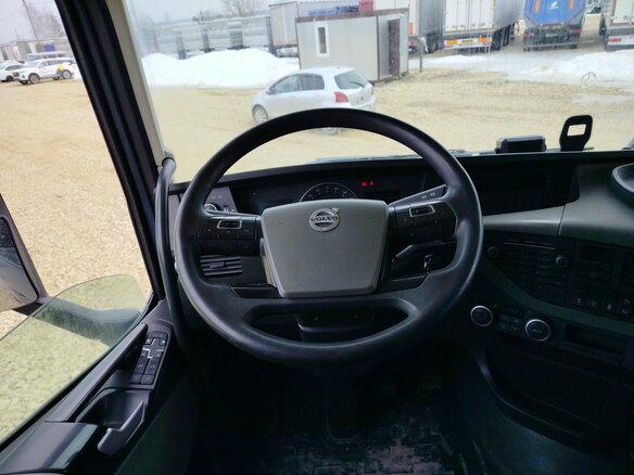 2020 Volvo FH, красный, 8024000 рублей - вид 5