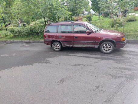 1997 Opel Astra X16SZR F, красный, 150000 рублей, вид 4