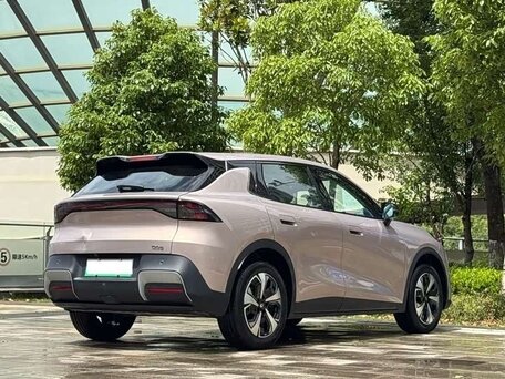 2026 Changan Qiyuan Q05 51.9 kWh II, бежевый, 2226000 рублей, вид 4