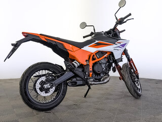 2026 KTM 390 SMC R, оранжевый, 699000 рублей, вид 2