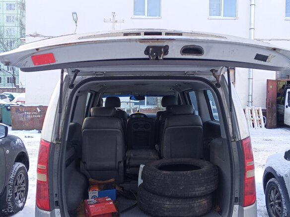 2010 Hyundai Grand Starex I, серый, 1320000 рублей - вид 6
