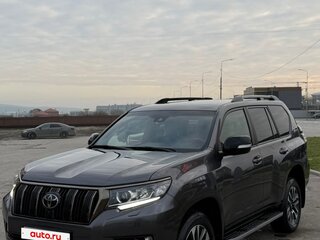 2022 Toyota Land Cruiser Prado 150 Series Рестайлинг 3, серый, 7500000 рублей, вид 1