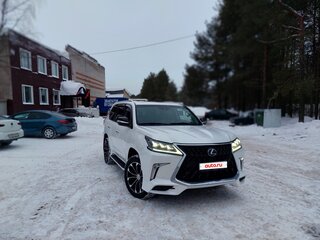 2017 Lexus LX 570 III Рестайлинг 2, белый, 7000000 рублей, вид 2