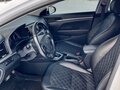 2017 Hyundai Elantra VI (AD), белый, 1400000 рублей - вид 9