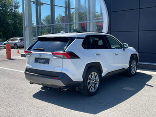 2021 Toyota RAV4 V (XA50), белый, 3415000 рублей, вид 4