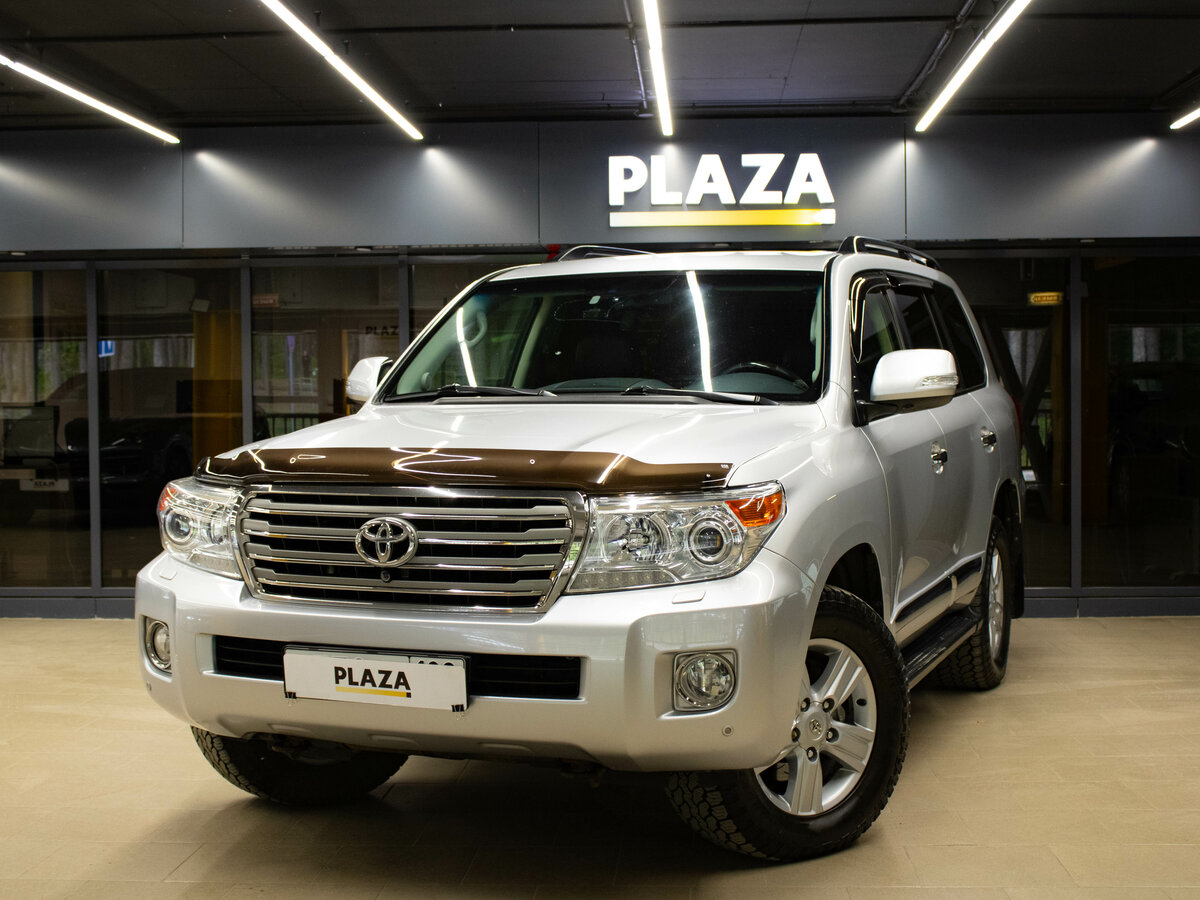 Открыть фотографии: Toyota Land Cruiser 200 Series Рестайлинг 1