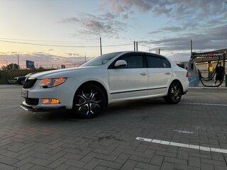 2011 Skoda Superb DSG II, белый, 800000 рублей, вид 3