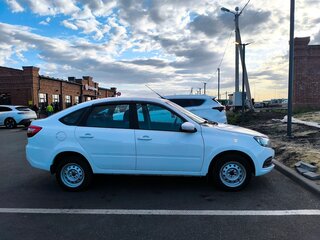 2024 Lada (ВАЗ) Granta I Рестайлинг, белый, 830000 рублей, вид 3