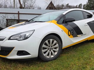 2014 Opel Astra GTC J Рестайлинг, белый, 900000 рублей, вид 1