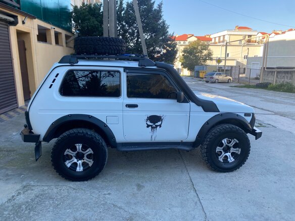 2013 Lada (ВАЗ) 2121 (4x4) I Рестайлинг, белый, 690000 рублей - вид 5