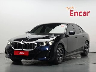 2026 BMW 5 серии 523d xDrive VIII (G60/G61/G68), синий, 8090000 рублей, вид 1