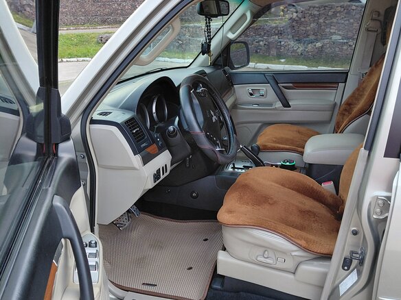 2008 Mitsubishi Pajero IV, бежевый, 1620000 рублей - вид 9