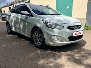 2011 Hyundai Solaris I, белый, 670000 рублей, вид 2