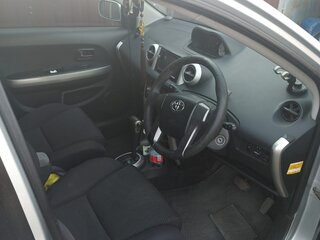 2002 Toyota Ist I, серебристый, 525000 рублей, вид 5