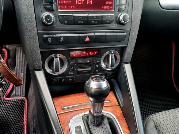 2011 Audi A3 II (8P) Рестайлинг 2, белый - вид 13
