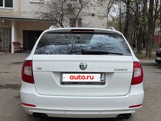 2011 Skoda Superb II, белый, 899999 рублей, вид 2