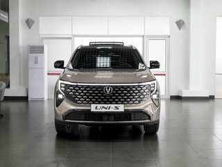 2026 Changan UNI-S I Рестайлинг, золотистый, 3049101 рублей, вид 2