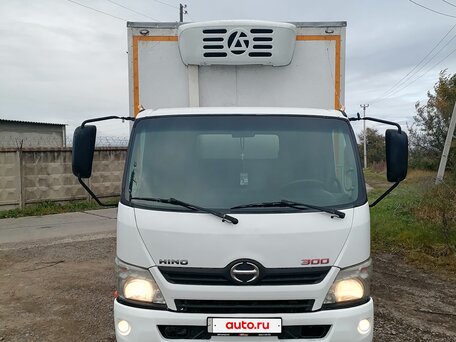 2013 Hino Series 300 (Dutro), белый, 2490000 рублей, вид 1