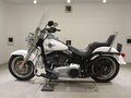 2011 Harley-Davidson Fat Boy, белый, 1164000 рублей