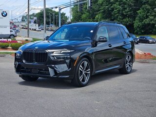 2026 BMW X7 40i I (G07) Рестайлинг, чёрный, 13817000 рублей, вид 3