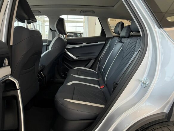 2026 Geely Atlas II, серебристый - вид 30