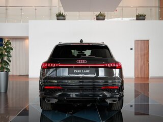 2026 Audi Q5 L III (GU), чёрный, 6480000 рублей, вид 4