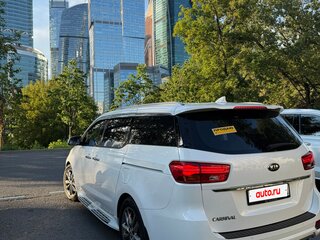 2019 Kia Carnival III, белый, 2450000 рублей, вид 3