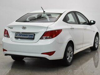 2016 Hyundai Solaris I Рестайлинг, белый, 840000 рублей, вид 4