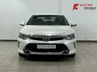 2017 Toyota Camry VII (XV50) Рестайлинг, белый, 2250000 рублей, вид 2