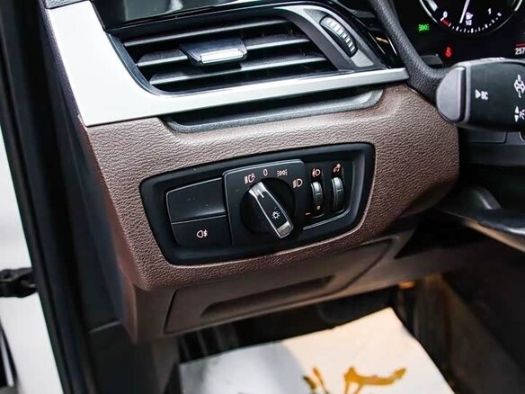 2022 BMW X1 Long 20Li sDrive II (F48) Рестайлинг, белый, 2078000 рублей - вид 8