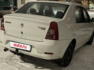 2013 Renault Logan I Рестайлинг, белый, 700000 рублей, вид 4