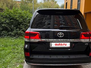 2018 Toyota Land Cruiser 200 Series Рестайлинг 2, чёрный, 5700000 рублей, вид 3