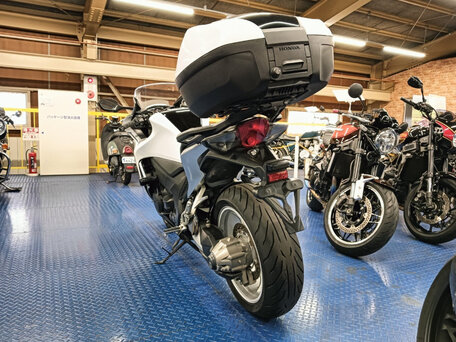 2012 Honda VFR 1200, белый, 597000 рублей, вид 4