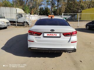 2019 Kia Optima IV Рестайлинг, белый, 1250000 рублей, вид 4