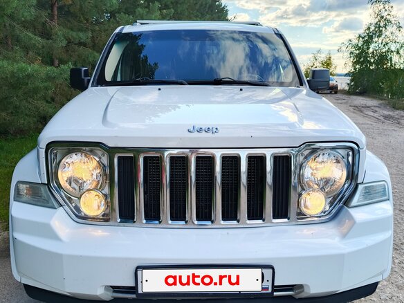 2012 Jeep Cherokee IV (KK), белый, 1500000 рублей - вид 2