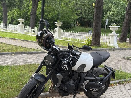 2021 Triumph Trident 660, чёрный, 640000 рублей, вид 4