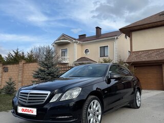 2011 Mercedes-Benz E-Класс 200 7G-Tronic IV (W212, S212, C207), чёрный, 1850000 рублей, вид 1