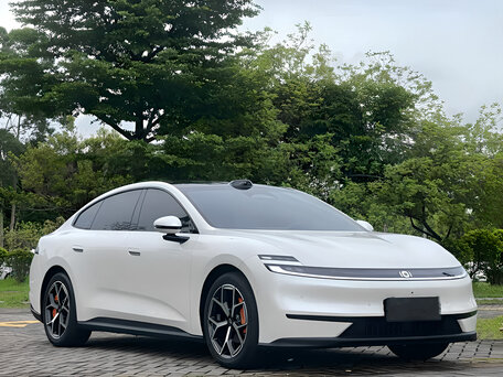 2026 Changan Qiyuan A06 28.39 kWh, серебристый, 2900843 рублей, вид 1