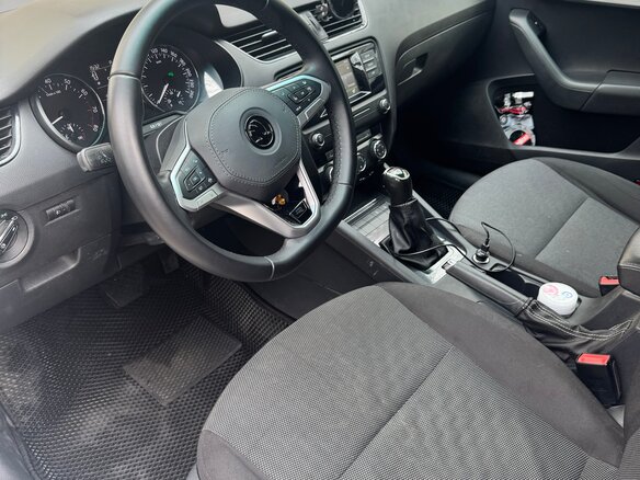2016 Skoda Octavia III (A7), белый, 1100000 рублей - вид 5