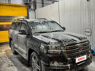 2015 Toyota Land Cruiser 200 Series Рестайлинг 1, серый, 4500000 рублей, вид 3
