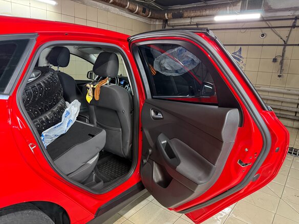 2013 Ford Focus III, красный, 860000 рублей - вид 8