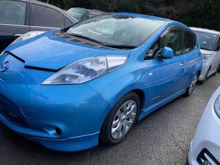 2011 Nissan Leaf I (ZE0/AZE0), голубой, 450000 рублей, вид 2