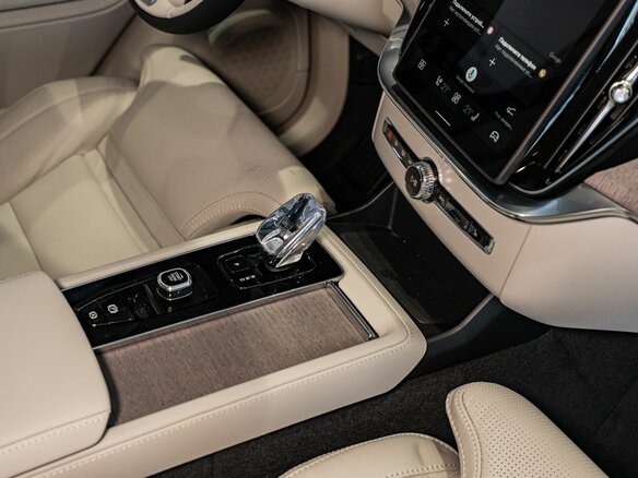 2026 Volvo XC90 B5 II Рестайлинг 2, серый - вид 21