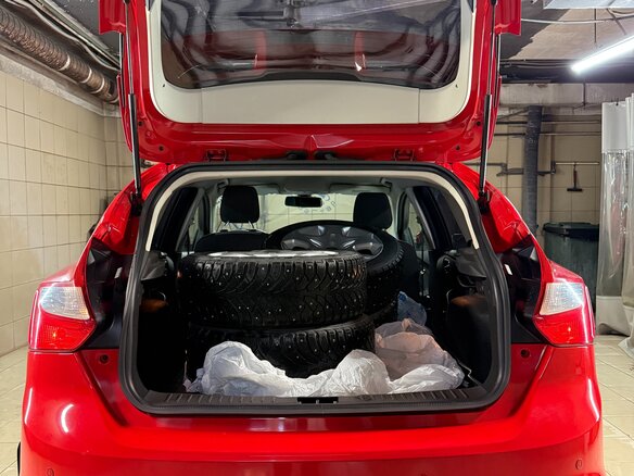 2013 Ford Focus III, красный, 860000 рублей - вид 9
