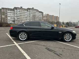 2011 BMW 5 серии 530d xDrive VI (F10/F11/F07), чёрный, 1850000 рублей, вид 3