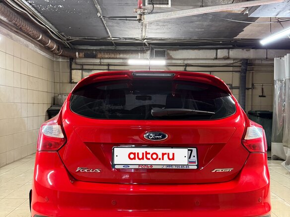 2013 Ford Focus III, красный, 860000 рублей - вид 2
