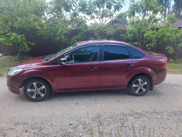 2008 Ford Focus II Рестайлинг, пурпурный - вид 5