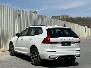2025 Volvo XC60 II Рестайлинг 2, белый, 4970000 рублей, вид 4